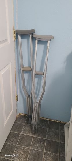 Aluminum Underarm Crutches – Pair