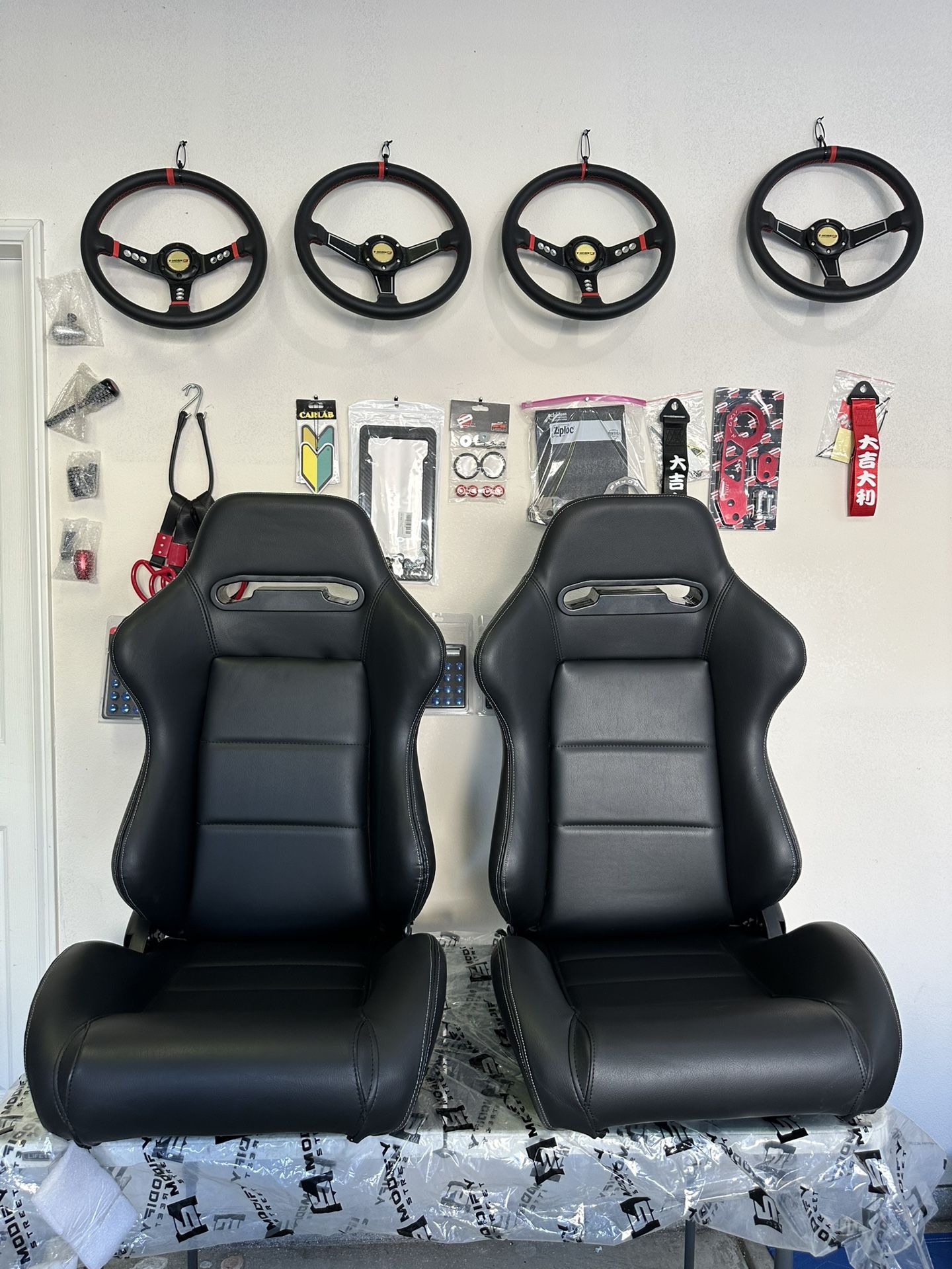 Universal Racing Seats