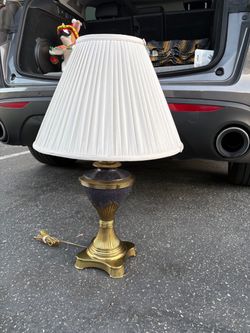 Vintage Ethan Allen Heavy Brass & Marbled Urn Table Lamp