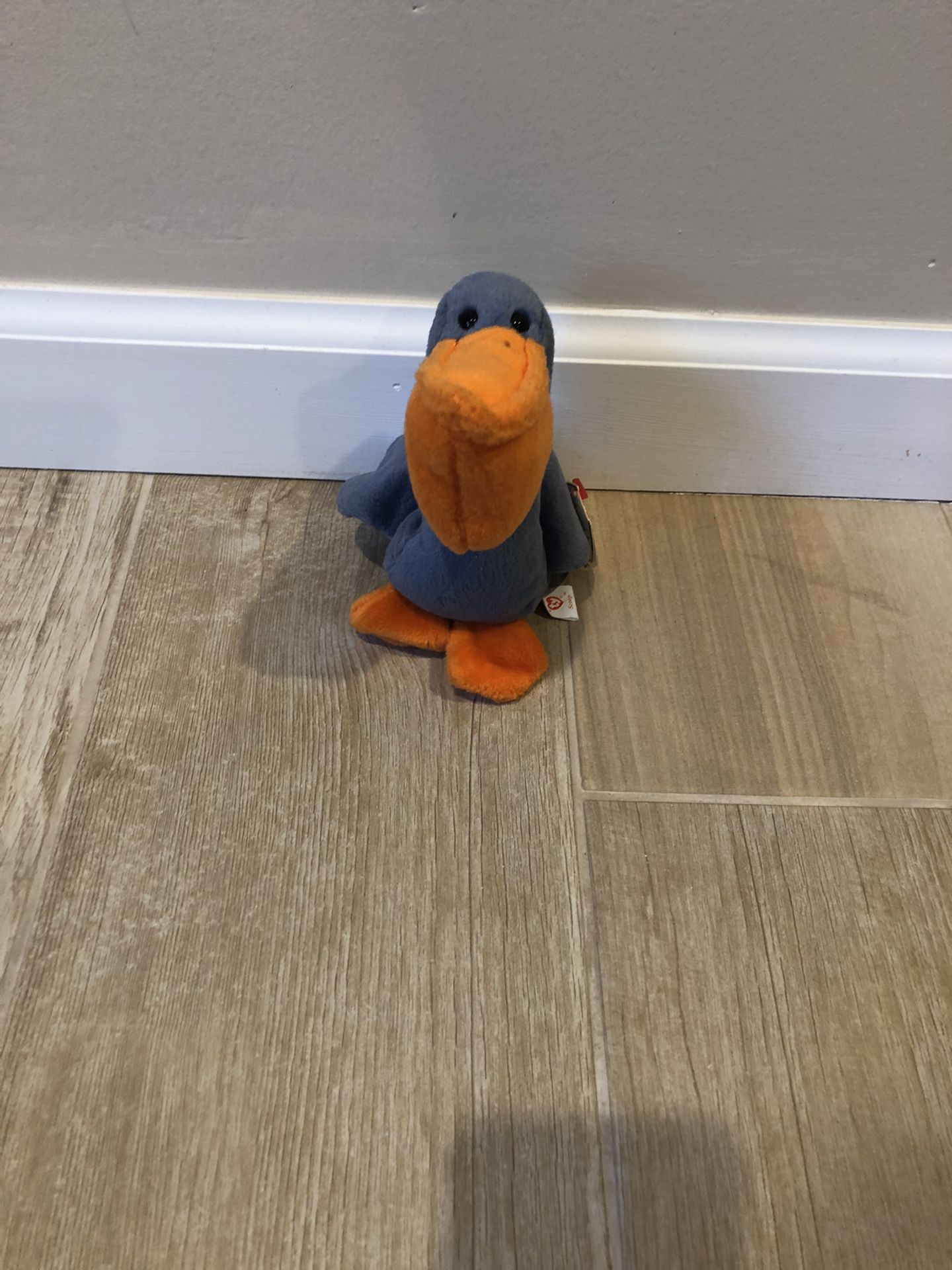 Scoop the Pelican TY Beanie Baby 1996: Near-Mint Condition