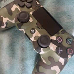 Playstaion 4 Slim 