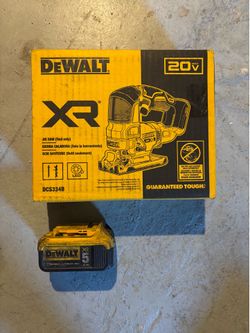 Dewalt Jigsaw with battery