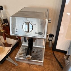 De’longhui Espress Machine