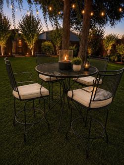 Tucson Outdoor Umbrella Bar Table & 4 Stools