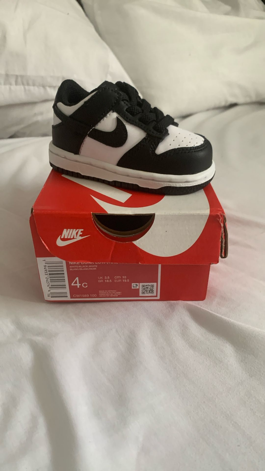 Baby Nike 4c