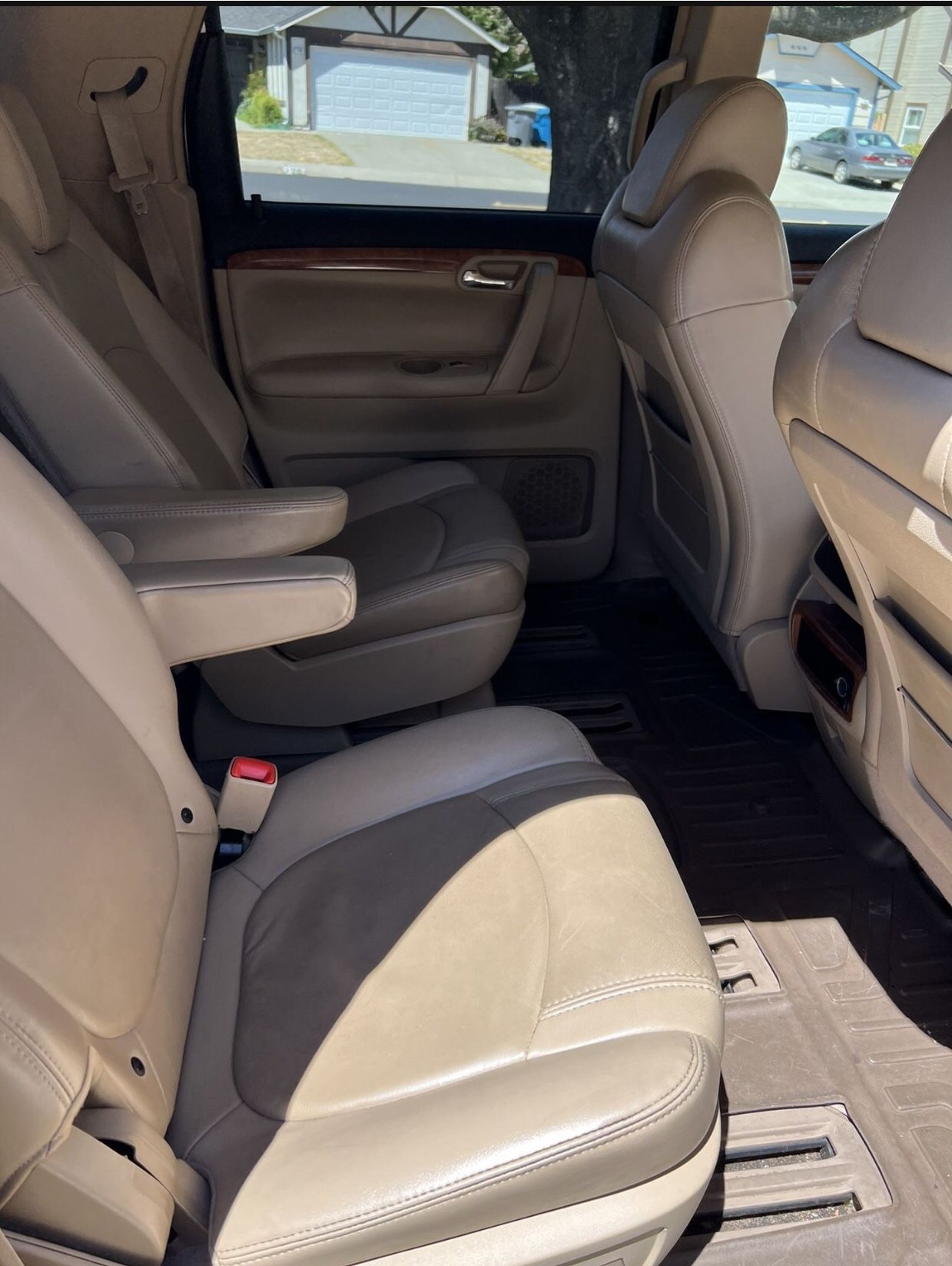 2008 Saturn Outlook for Sale in Elk Grove, CA OfferUp