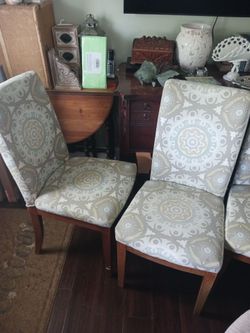 Set of Upholstered Dining Chairs with Wood Legs