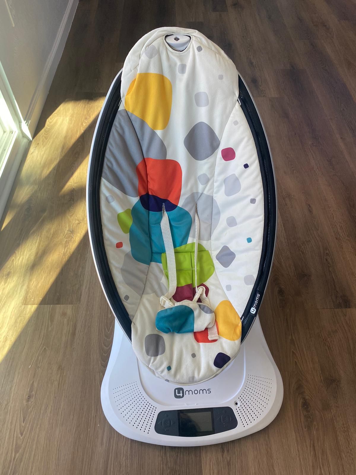 4 Moms Baby Swing for Sale in Richmond, TX - OfferUp