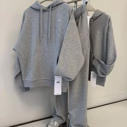 Alo Yoga Pants And Hoodie Set 