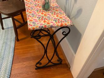 Sweet Petite Floral Design Side Table