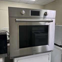 Wolf 30”Wide Single Wall Oven Electric In Stainless Steel 