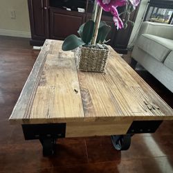Beautiful Center Table With Wheels 
