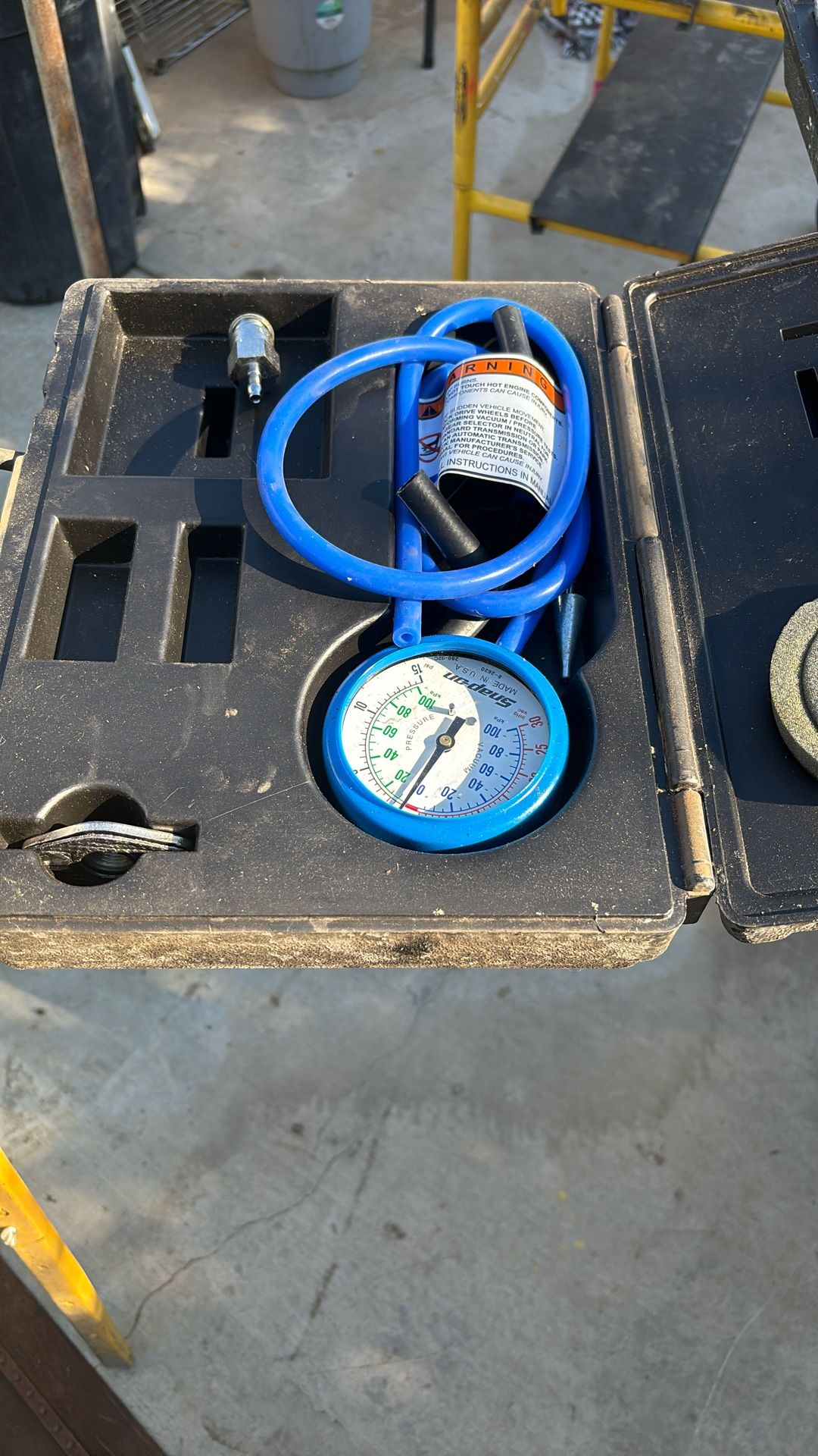 Snap On Vacuum Pressure Gauge Set