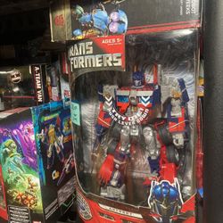 Transformers Leader Class Optimus Prime
