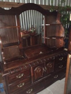 Two Piece Dresser With Mirror 