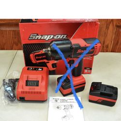 Snap On Battery and charger