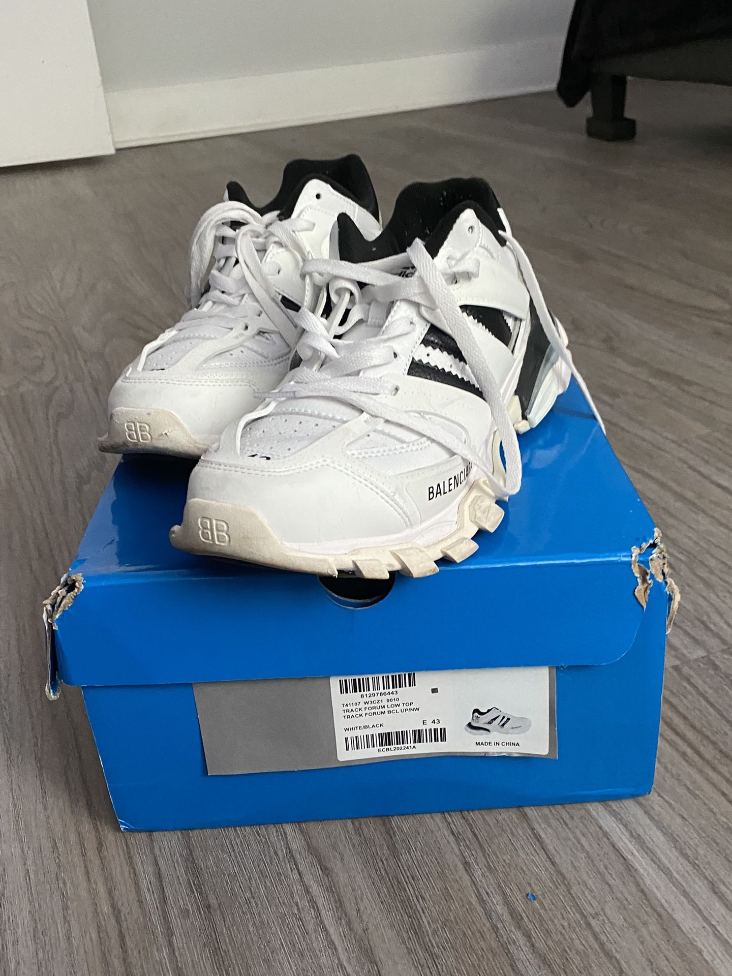 adidas gazelle silver green womens Balenciaga x Adidas Men's Track Forum White / Black High Top Sneakers main image 0