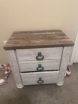 3 drawer night stand