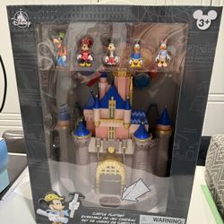 Disneyland Sleeping Beauty Castle Playset – Lights & Sounds – New in Box