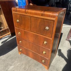Amazing Dresser 