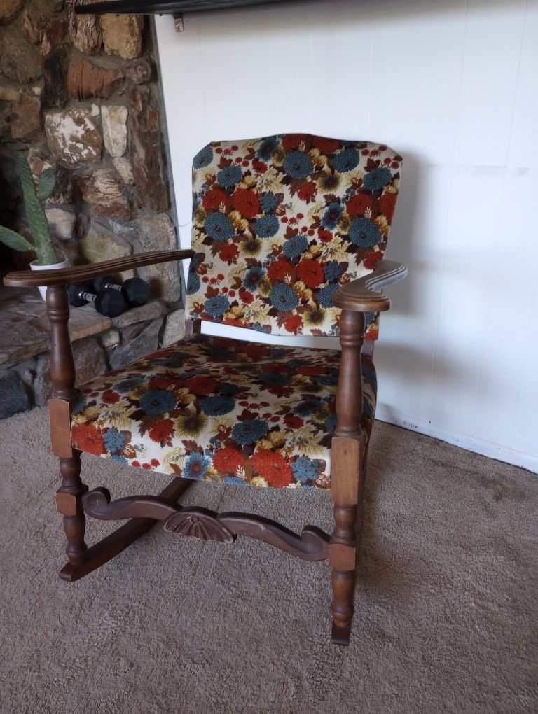 Antique Oak Rocking Chair 70 yrs old, from Iowa