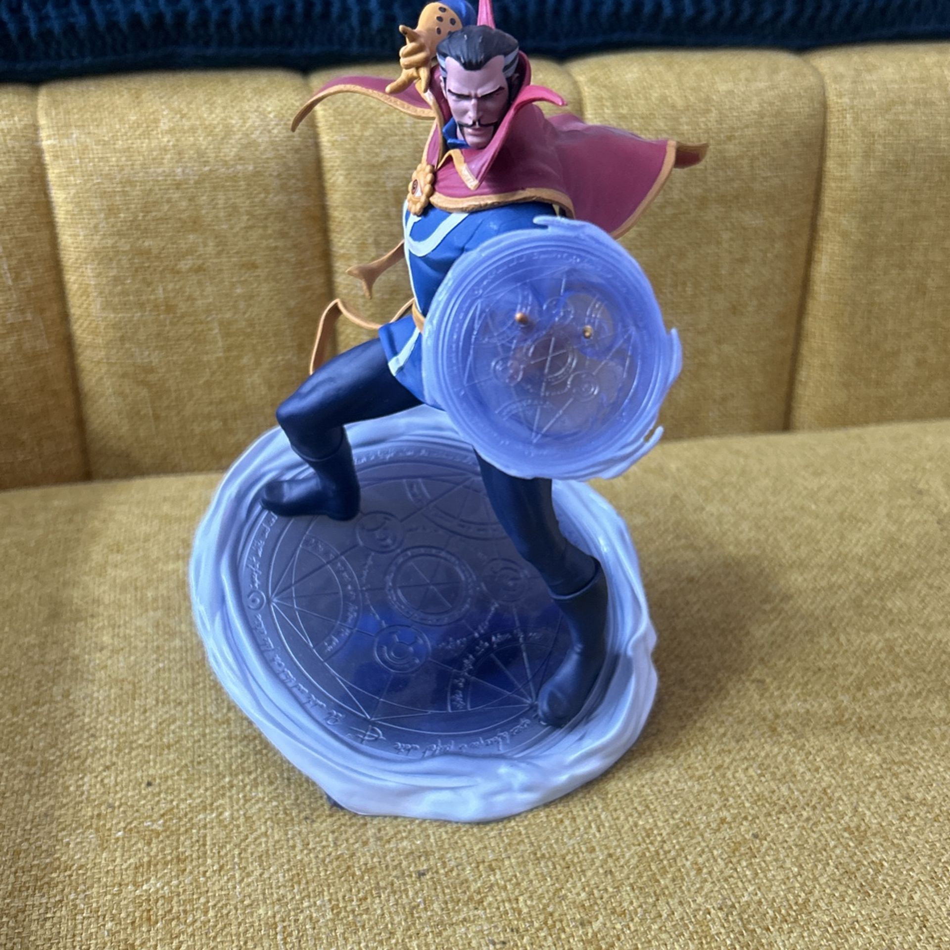 Marvel (Doctor Strange Statue) Out Of The Box Sell As Is 