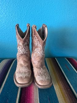 Old west cowgirl boots size 9c