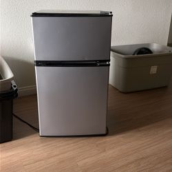 Medium Size Refrigerator