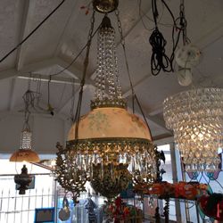 Victorian Era Lamp .. 