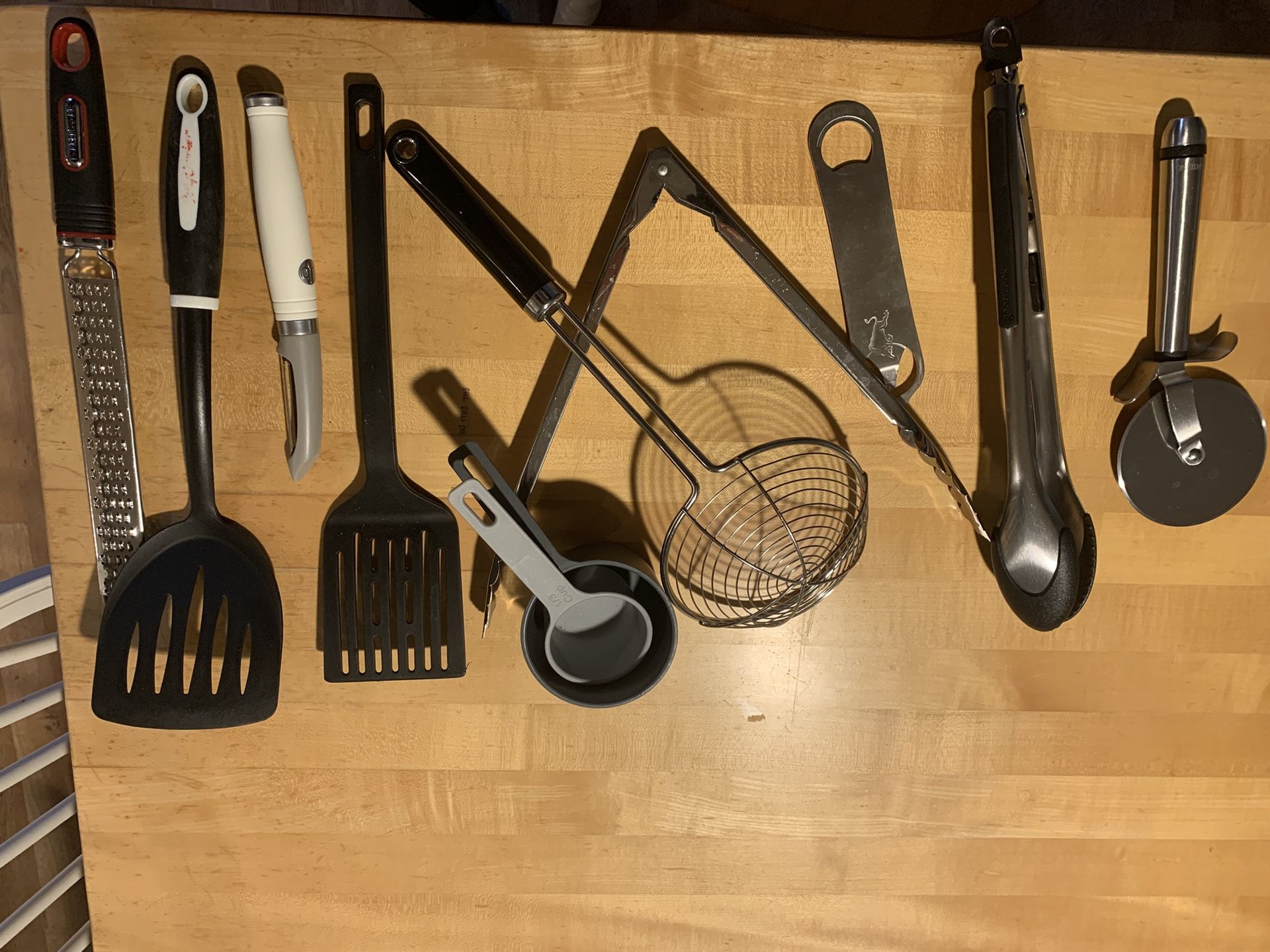 Random Kitchen Utensils
