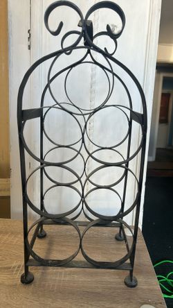 Wine bottle holder metal