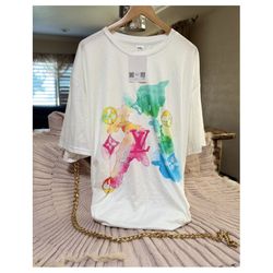 Beautiful Shirt 💗💚