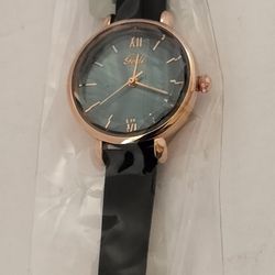 Black leather round watch with tag / need to replace battery/ GEDI/ brand new/ see description 👍