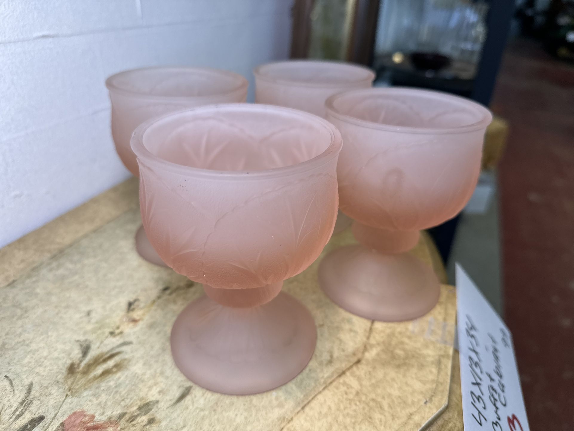 Tiara Pebble Leaf Frosted Pink Goblets