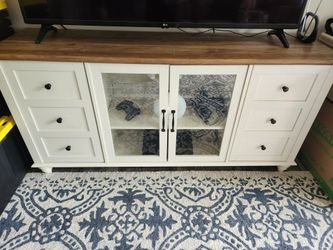 Entertainment stand
