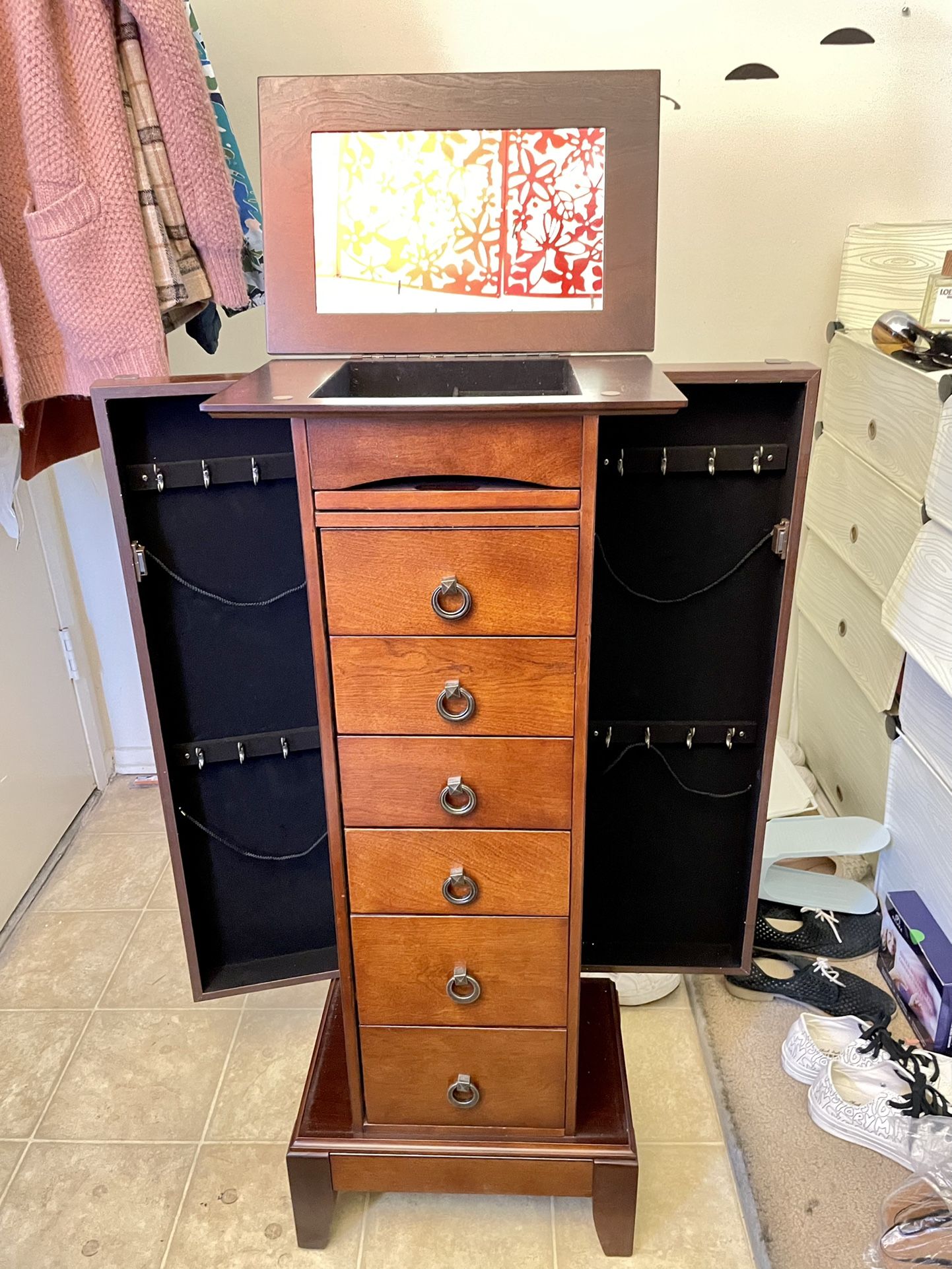 Jewelry Chest With Side Wings