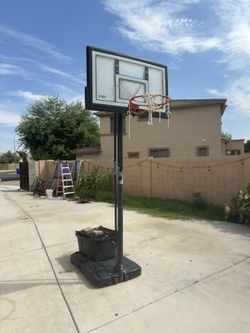 Basketball hoop