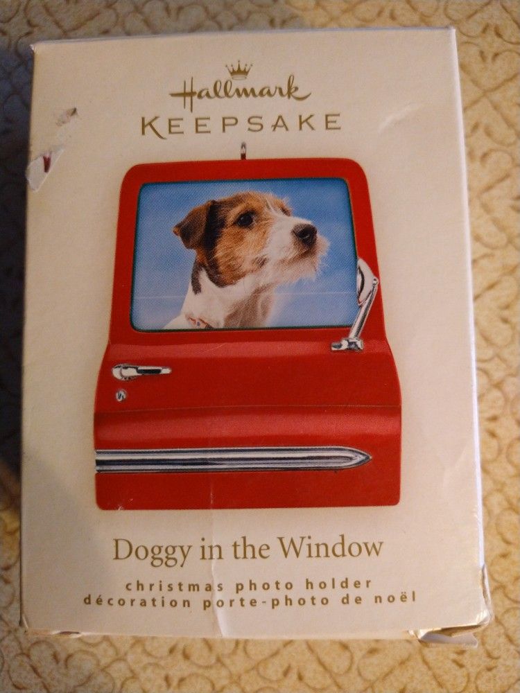 Hallmark "Doggy In The Window"