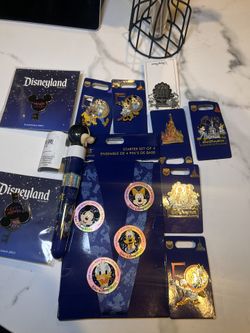 Disney Pins 