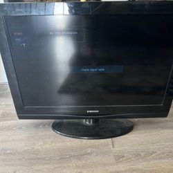 32 Inch Samsung TV