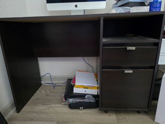 Computer desk
