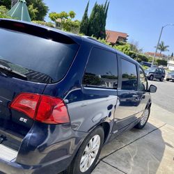 2012 Volkswagen Routan