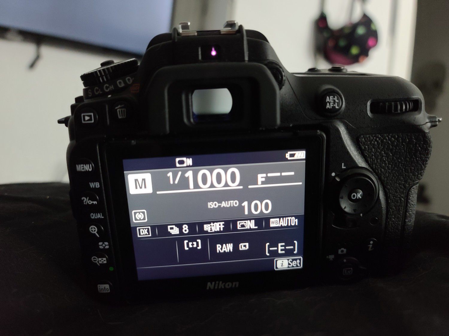 Nikon D7500 under 2.3k Shutter Mint Condition