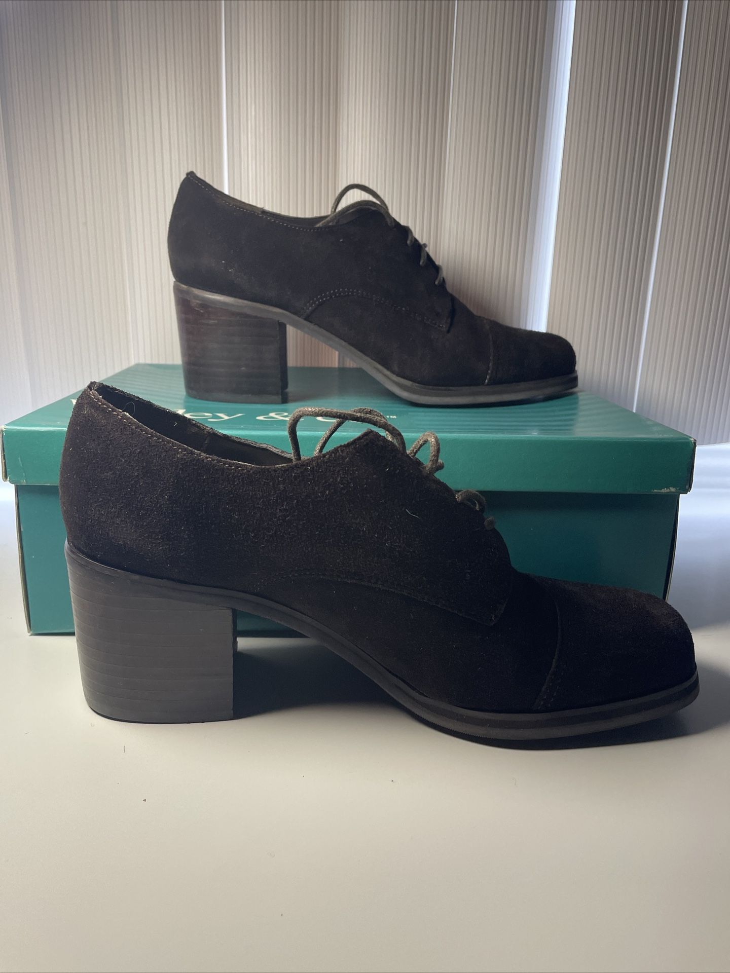 Wesley & Co. Women’s Brown Healed Shoes Chocolate Bubuck Oxford With Box Size 9