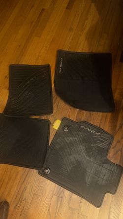Toyota Prius All weather floor mats (2014)