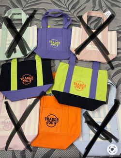 Tote bag