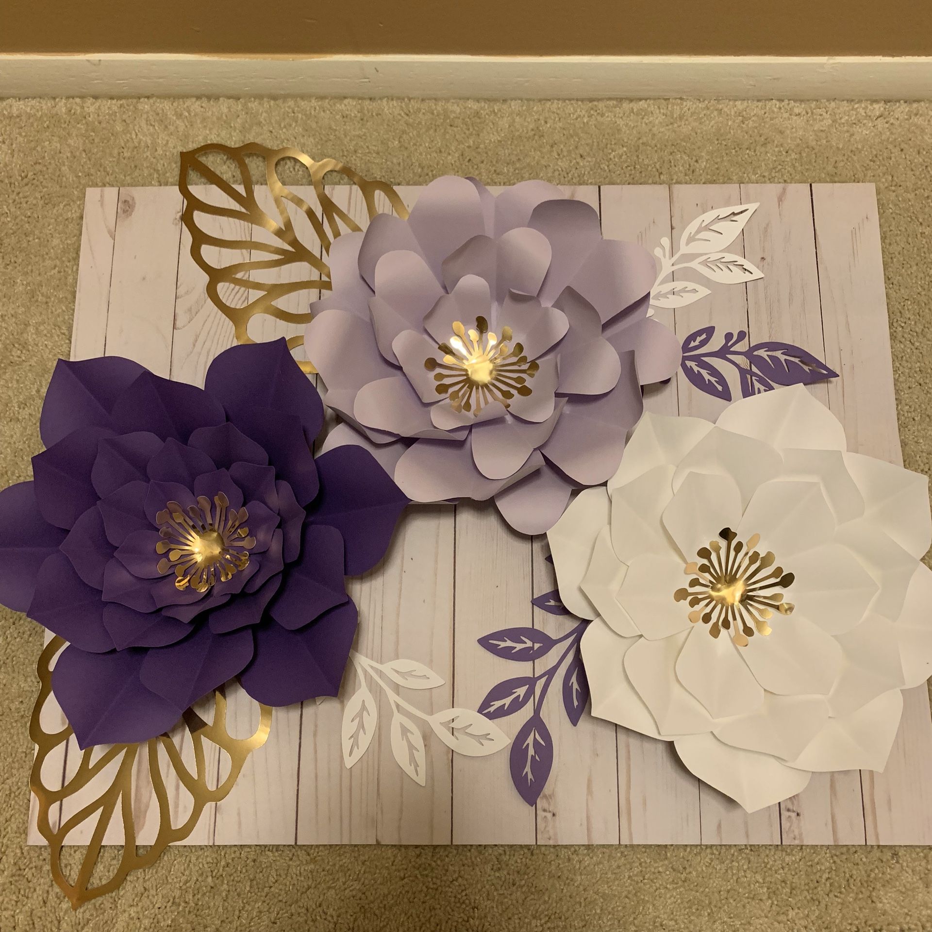 Lilac colored flowers 🌸