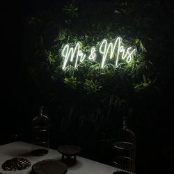 Mr &Mrs Neon Sign
