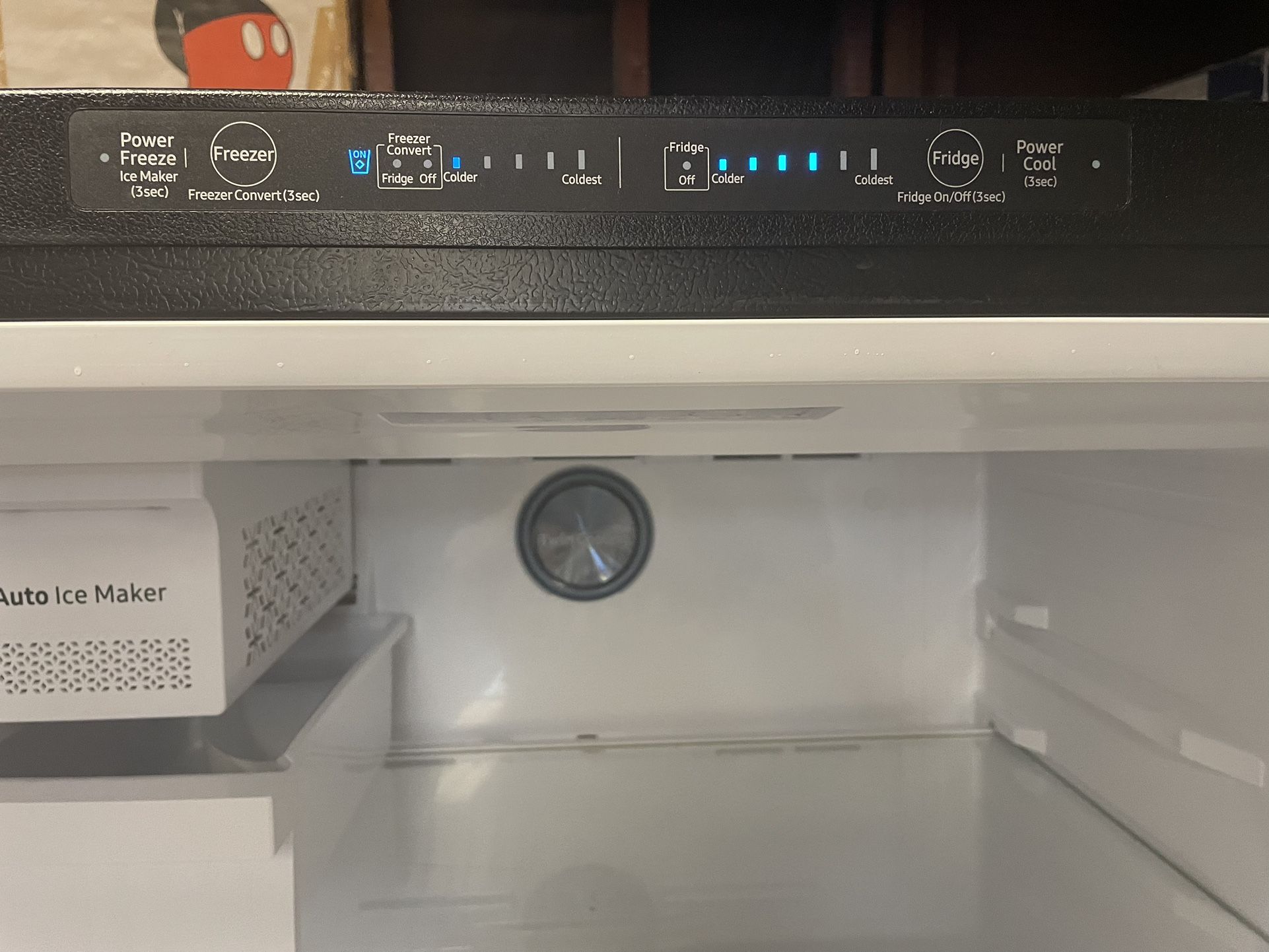 Samsung 21 Cu. Ft. Top Freezer Refrigerator With Flexzone Black