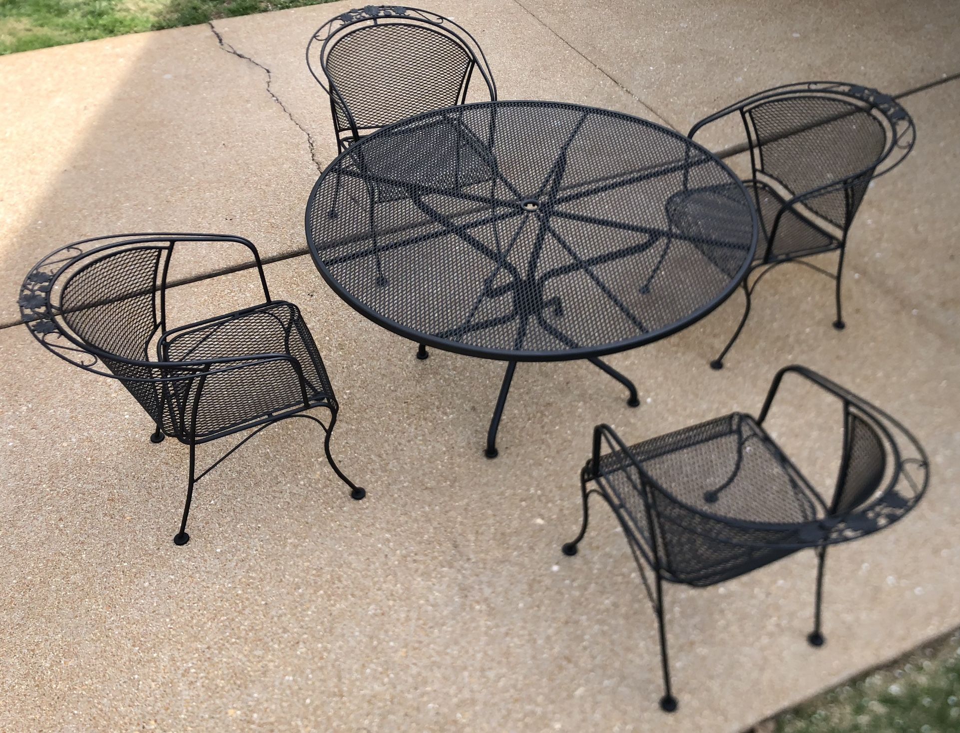 Patio Set Woodard Briarwood Wrought Iron 4 Seat Dining Set-54in Table